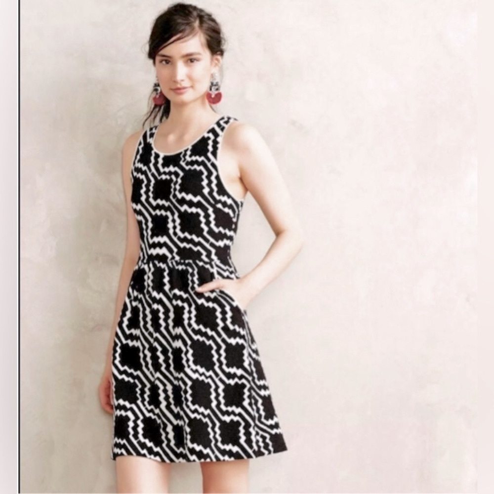 Postmark Anthropologie Women’s B & W Geometric Fit & Flare Midi Dress Size 2